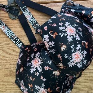 Victoria Secret Bombshell 34D Floral Black Bra with Pink and White Accents